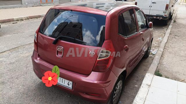 Petite voiture pratique en bon état - 2