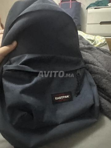 Eastpak bleu foncé neuf - 2