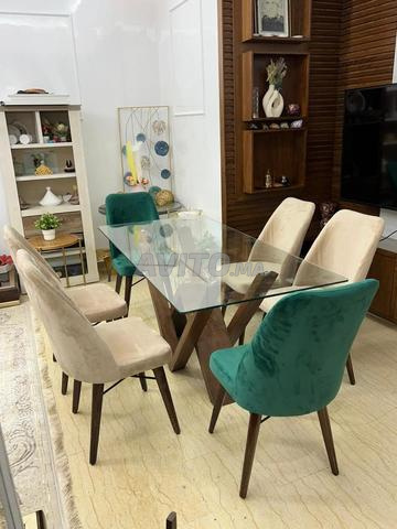 طاولة طعام زجاجية مع 6 كراسي