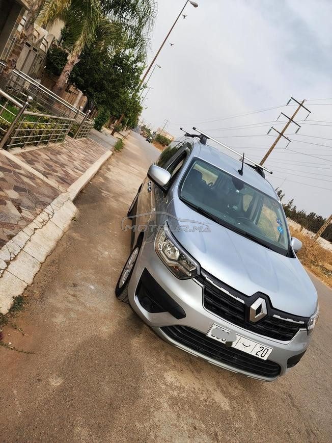 Renault xpress 2022 3amra 