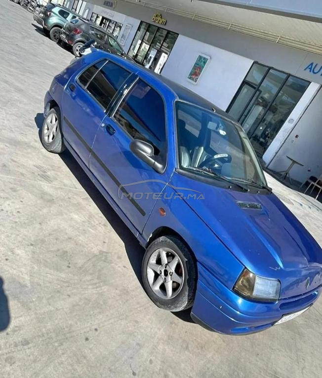 رينو كليو بنزين يدوي 1994 في طنجة