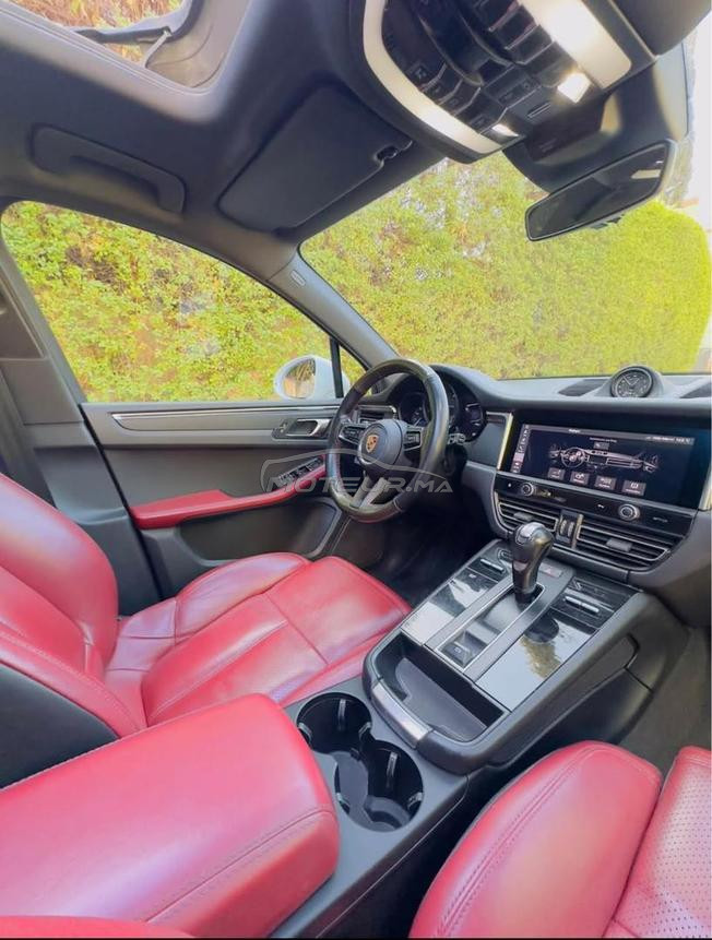 Porsche macan en bon état 