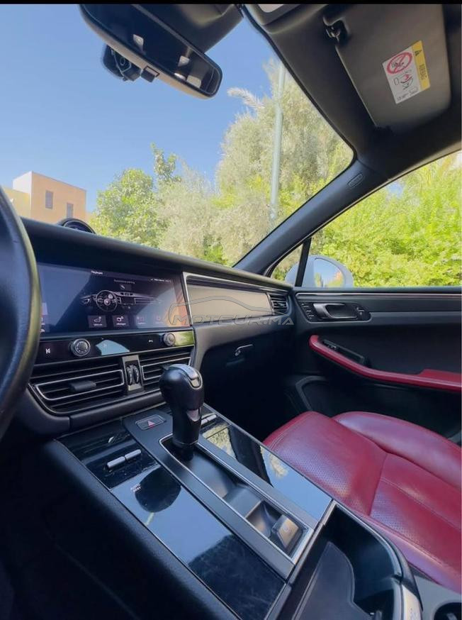 Porsche macan en bon état 