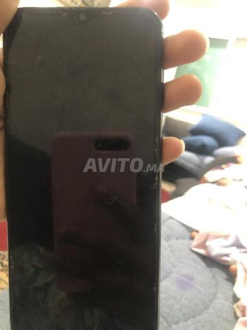Téléphone Samsung propre sans problèmes, tout fonctionne - 2