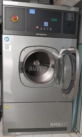 معدات تنظيف جاف للبيع