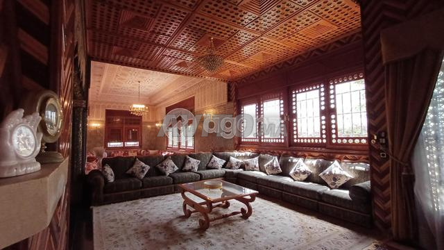 CMN-AC-2181 - فيلا للبيع في كاليفورنيا