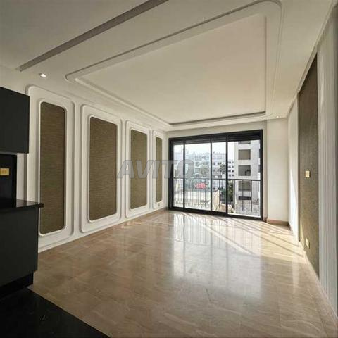 205882-شقة للإيجار بـ 8000 درهم في لي برينسيس