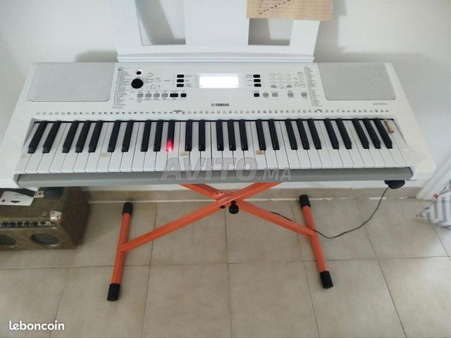 بيانو ياماها EZ 300 - 2