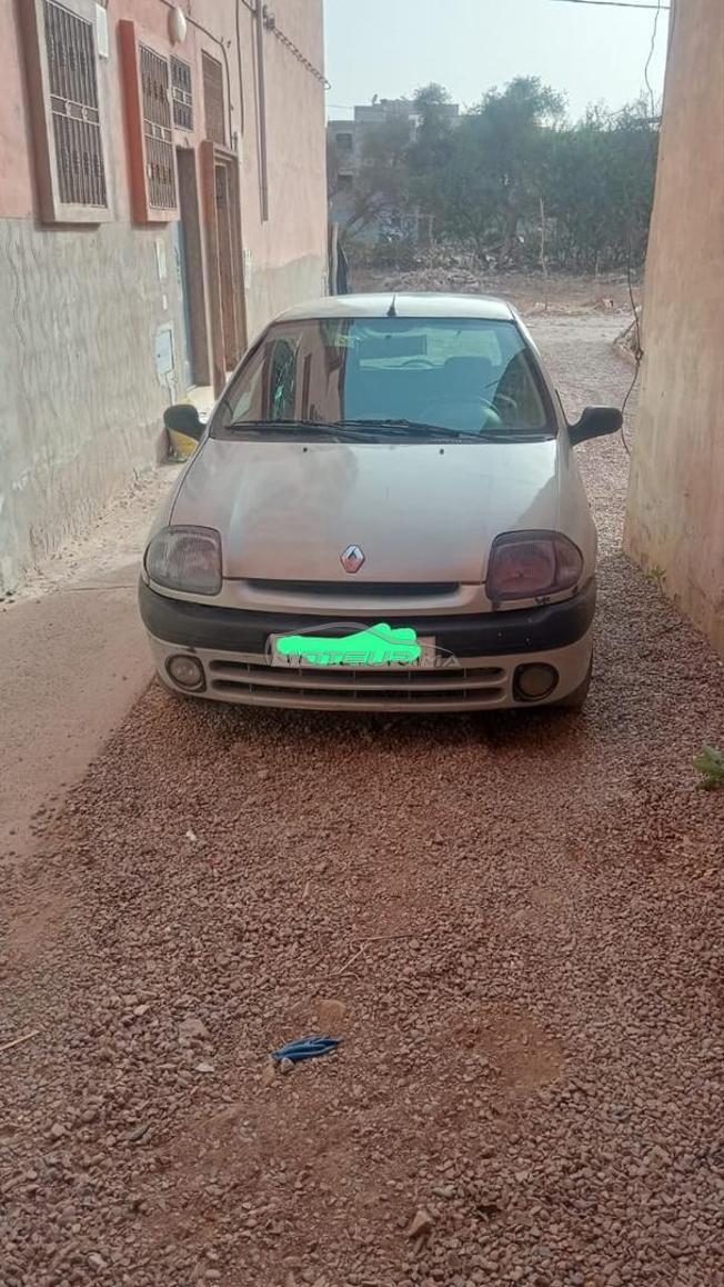 Renault Clio Essence Manuelle 1999 à Ait Melloul