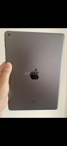 iPad 10,2 64Go Gris sidéral Wifi 9 2021 comme neuf - 2