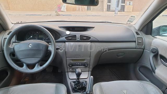 Voiture 2003 Laguna 2010