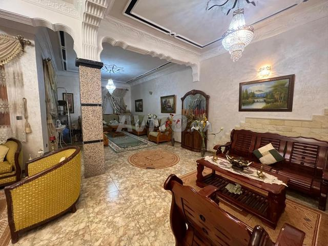 🏠 منزل للبيع بمساحة 150 م² مع محل تجاري وكراج