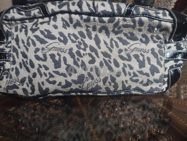 حقيبة يد Guess بحالة جيدة - 2