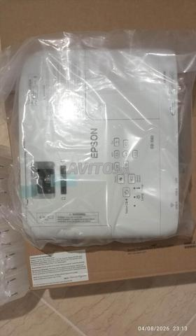 Vidéoprojecteur Epson, encore neuf avec sa boîte
