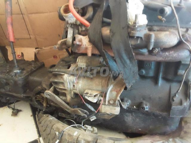 Moteur de voiture R4 - 2
