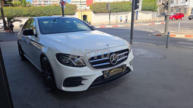 Mercedes Benz classe e 220 pack amg