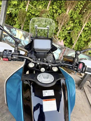 CFMOTO 450MT, modèle 2025 - 2