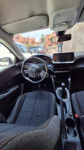 Peugeot 208 diesel en excellent état - 2