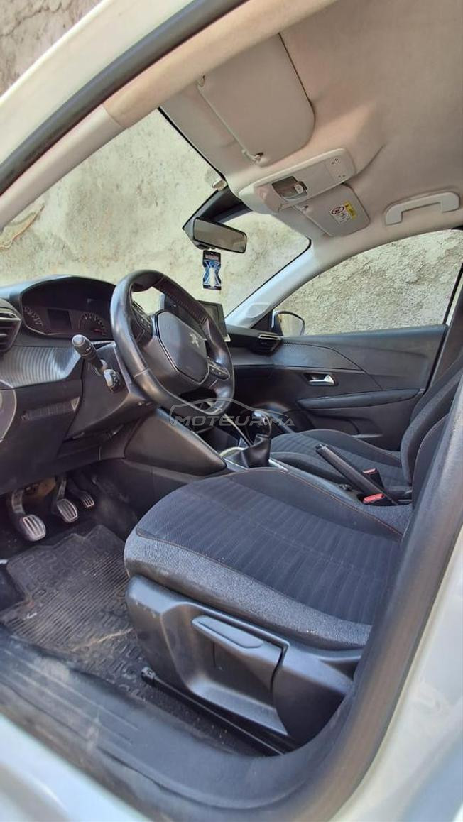 Peugeot 208 mazot n9iya 