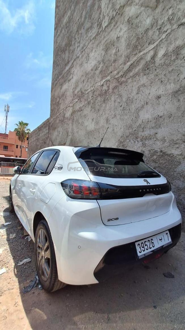 Peugeot 208 mazot n9iya 