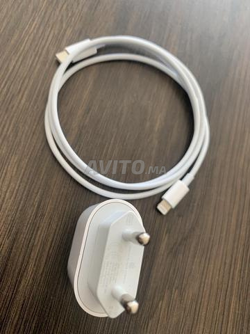 Chargeur iPhone original 20W plus câble - 2