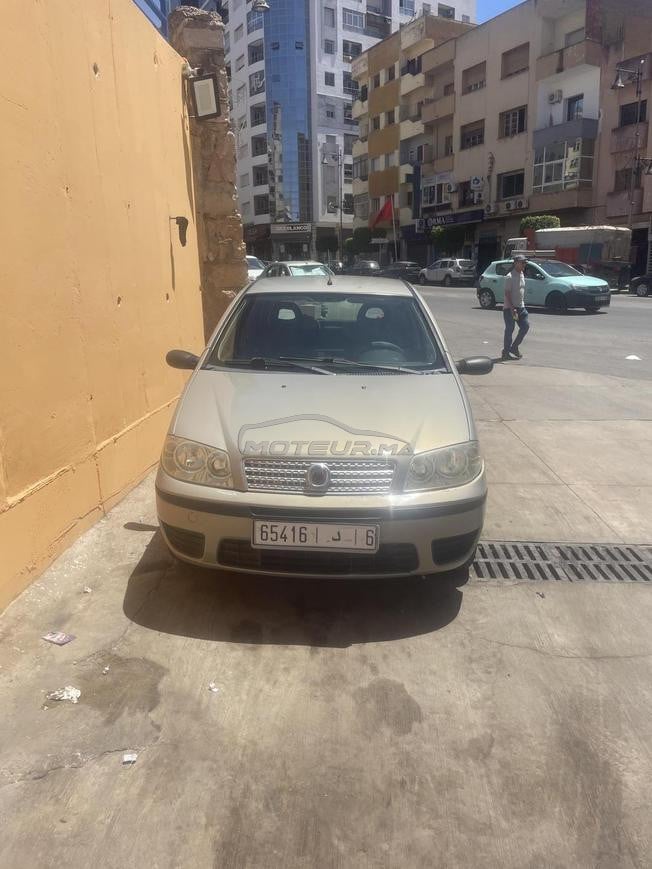 Fiat Punto Essence Manuelle 2011 à Meknès