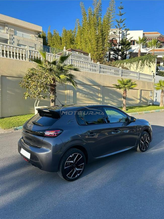 Peugeot 208 GT automatique 