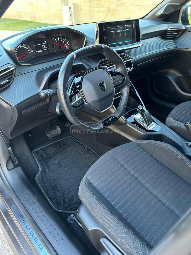 Peugeot 208 GT automatique 