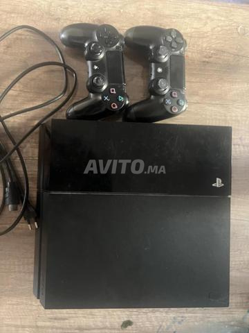 PS4 2 manettes avec FIFA 22 - 2