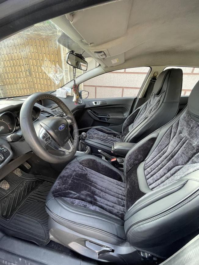 ford fiesta 2015, a vendre