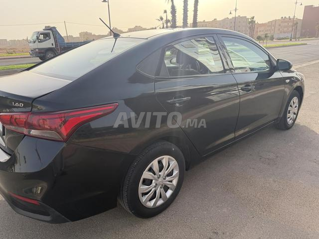 Hyundai Accent - 2