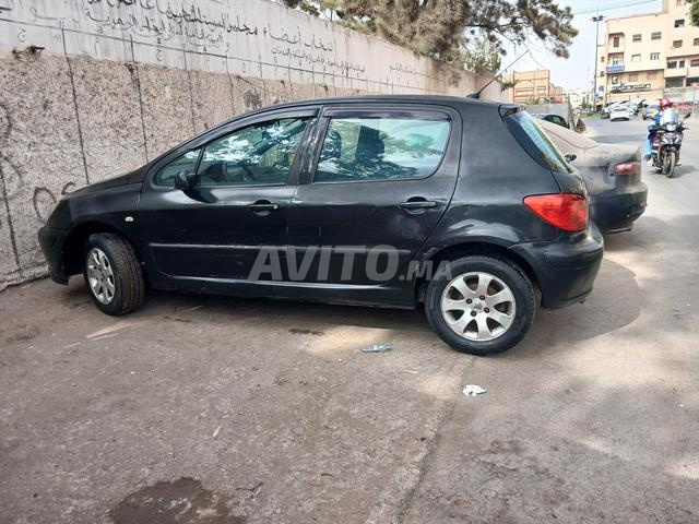 Peugeot 307 essence modèle 2003, taxe 650 dirhams - 2