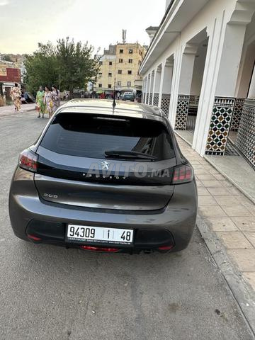 Peugeot 208 - 2