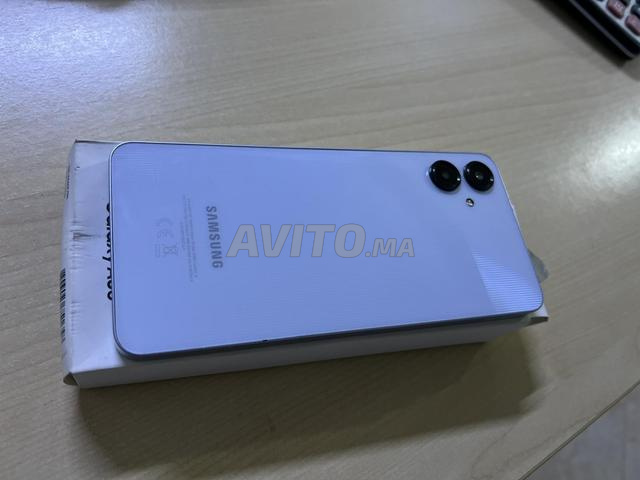 SAMSUNG A06 TRÈS BON ÉTAT COMME NEUF - 2