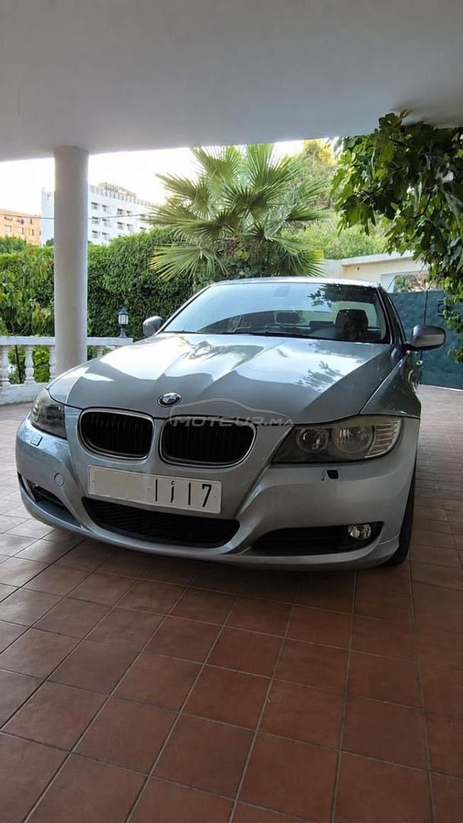BMW Série 3 Essence Manuelle 2011 à Rabat