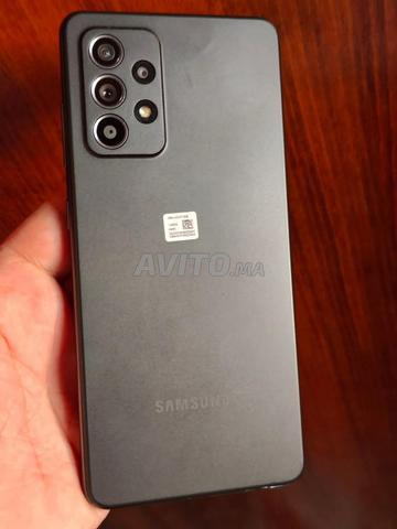 Galaxy A52 duos 8Go/128Go/64Mpx bon état