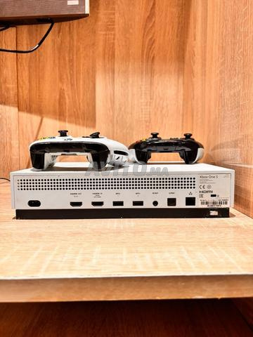 Xbox One S - 2