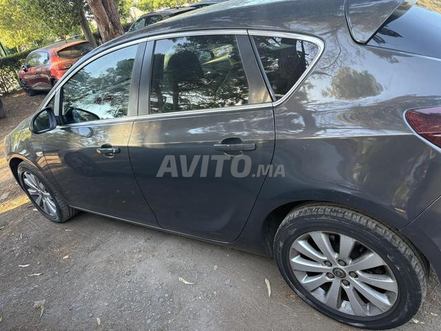 Opel Astra Automatique 2015 - 2