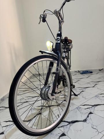 Vélo électrique Giant avec chargeur - 2