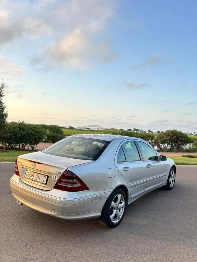 Mercedes-Benz 220 Diesel Automatique 2004 à Nador