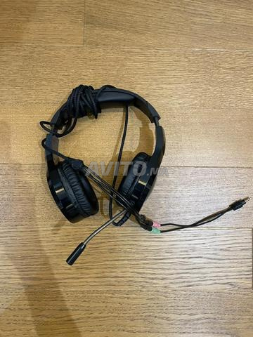 PS4 avec jeux casque et manette - 2