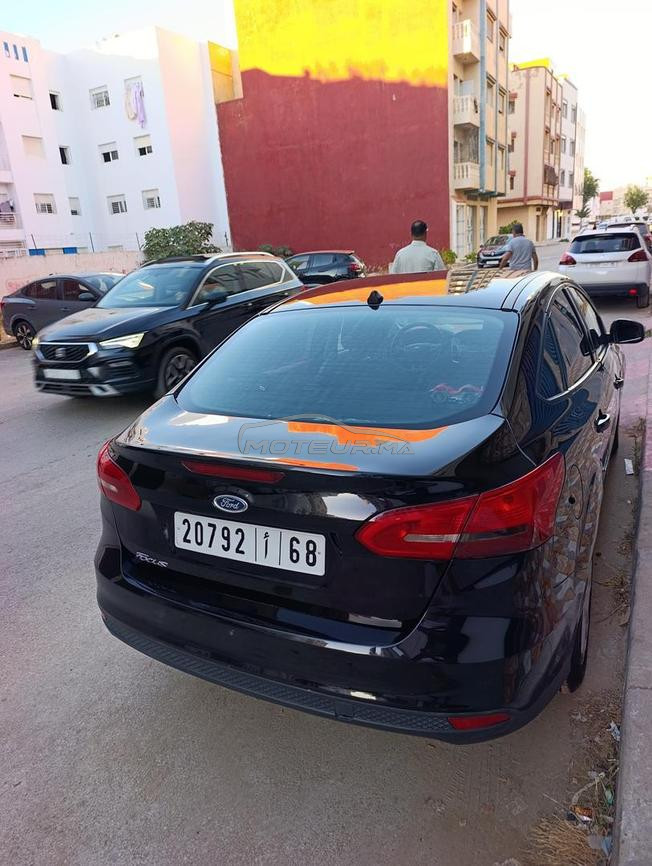 Ford focus berline 1ère main 2018