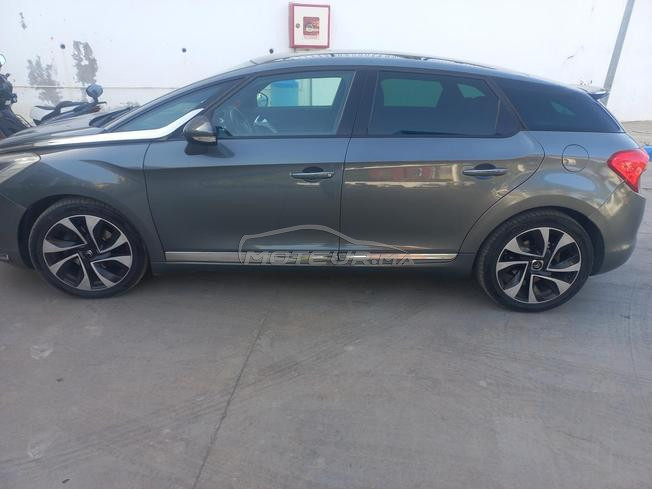 très belle voiture à vendre