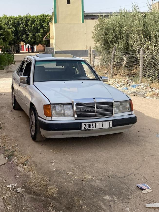 Mercedes 250d modèle 1987 dewana 1993