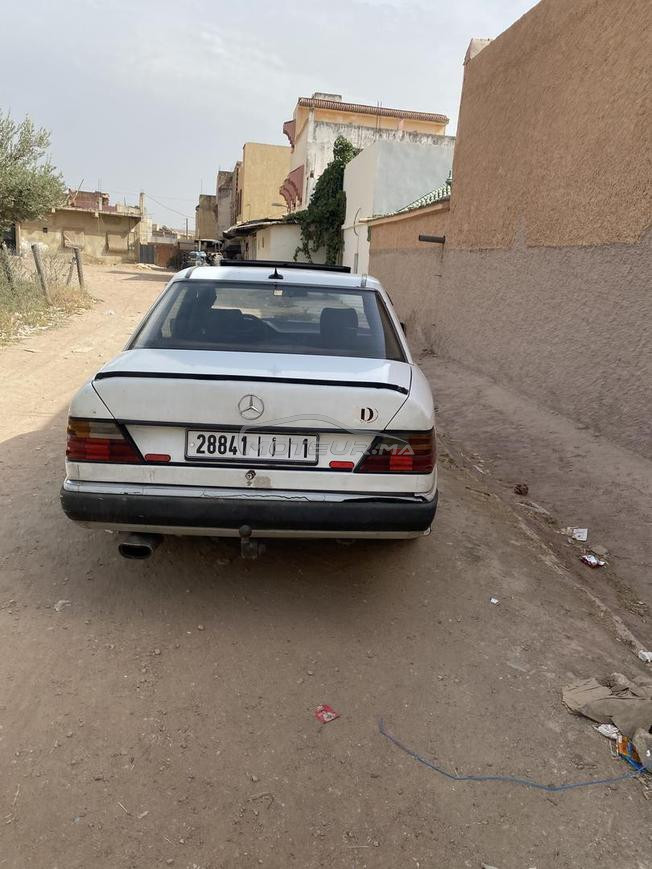 Mercedes 250d modèle 1987 dewana 1993