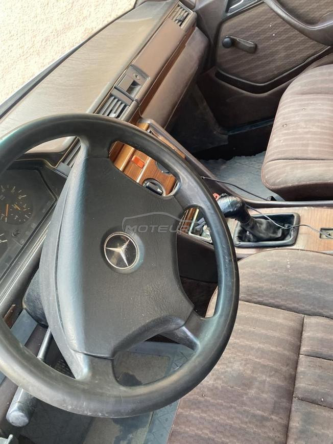 Mercedes 250d modèle 1987 dewana 1993