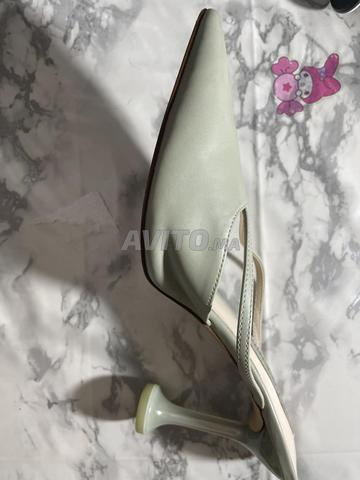 Charles & Keith mules بلون أخضر مريمي - 2
