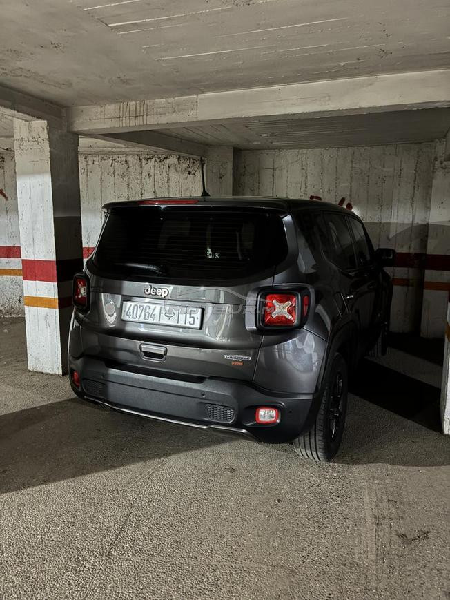Jeep Renegade très propre tbarkallah 