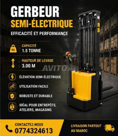 Gerbeur Semi-Électrique 1.5T – Hauteur 3M