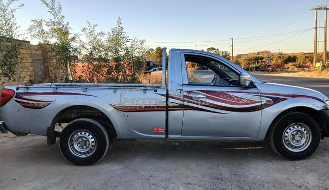 mutsubishi L200 modèle 2008 moteur jdide 